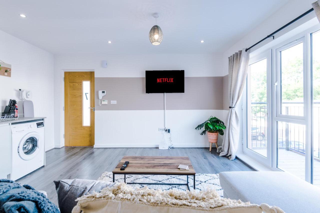 Stunning 2 Bed Apt By Greenstay Serviced Accommodation - Located In Formby Village - Perfect For Short & Long Stays - Couples, Friends & Families & Business Travellers All Welcome - Dog Friendly - 7 Exterior foto